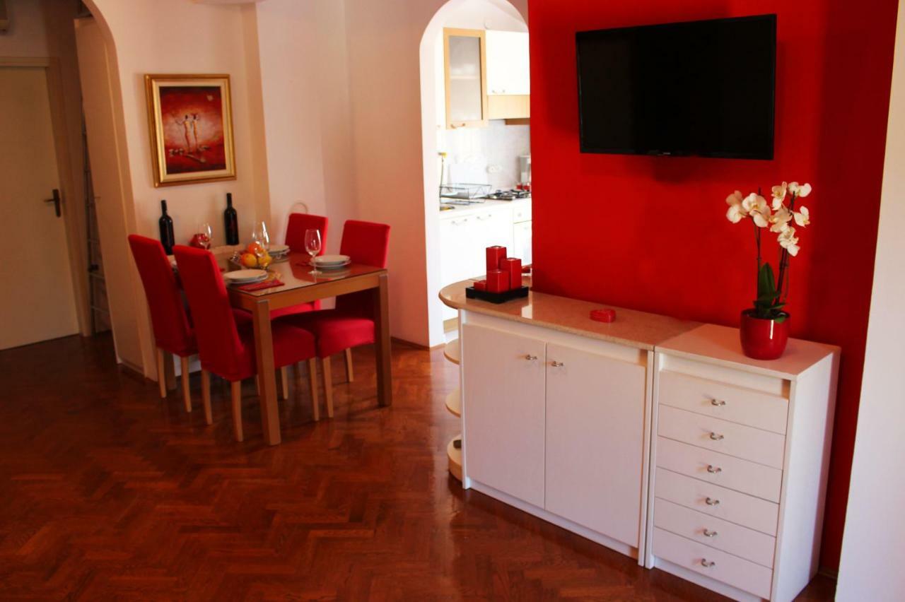 Апартаменты Sunny Corner In City Center With Free Parking Пула Экстерьер фото